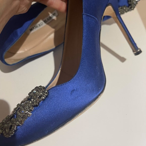 Manolo Blahnik Hangisi - Picture 2 of 11